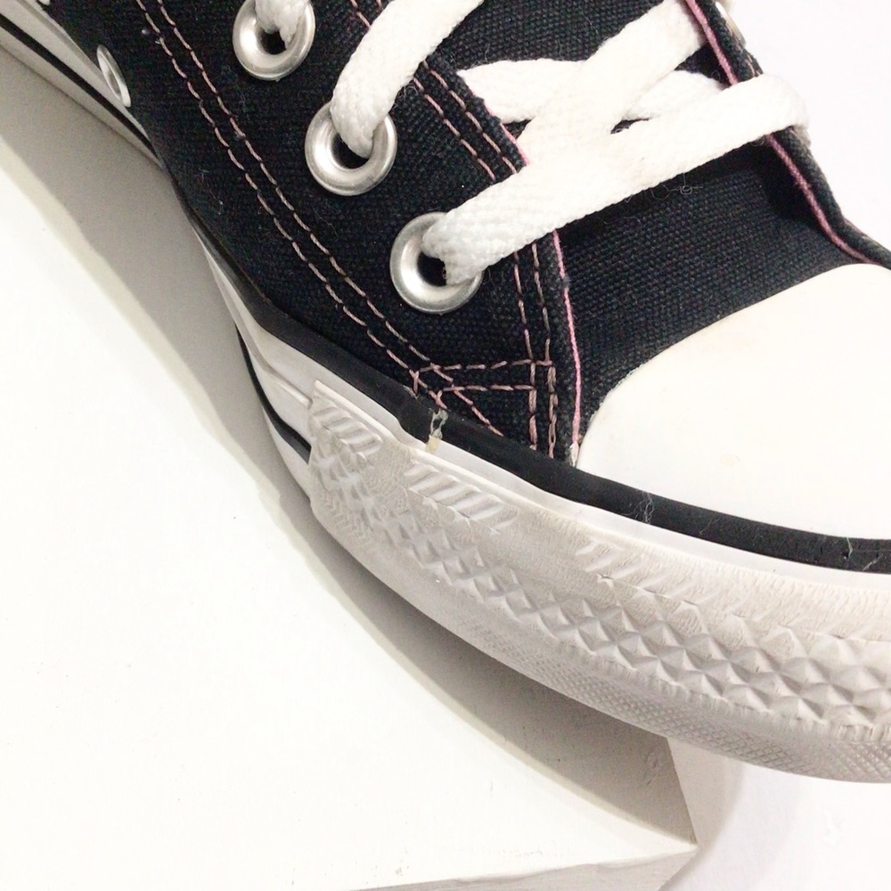 Converse Shoes - Picture 11 of 12